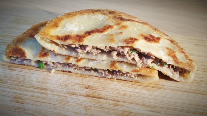 Хычины с сыром и зеленью