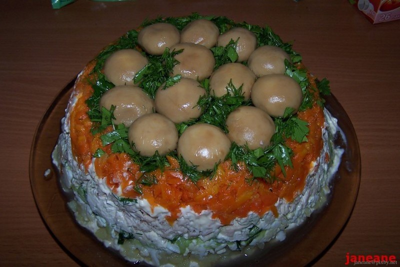 Салат Лесная Поляна с опятами
