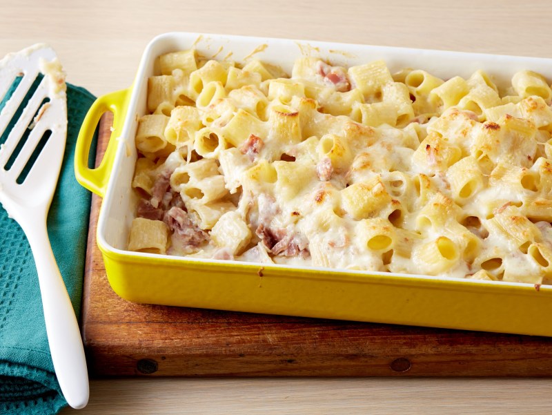 Запеканка с макаронами и грибами в духовке