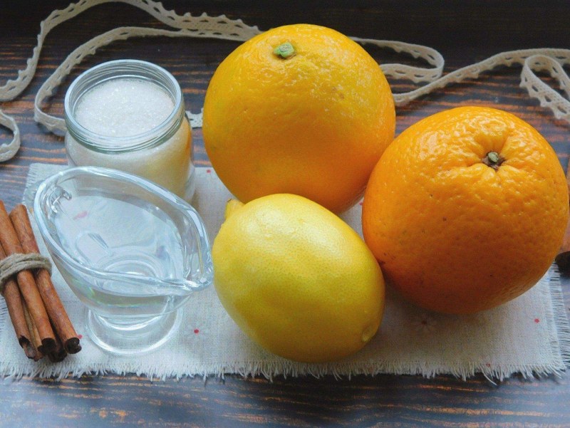 Заливаем корицу лимонным соком