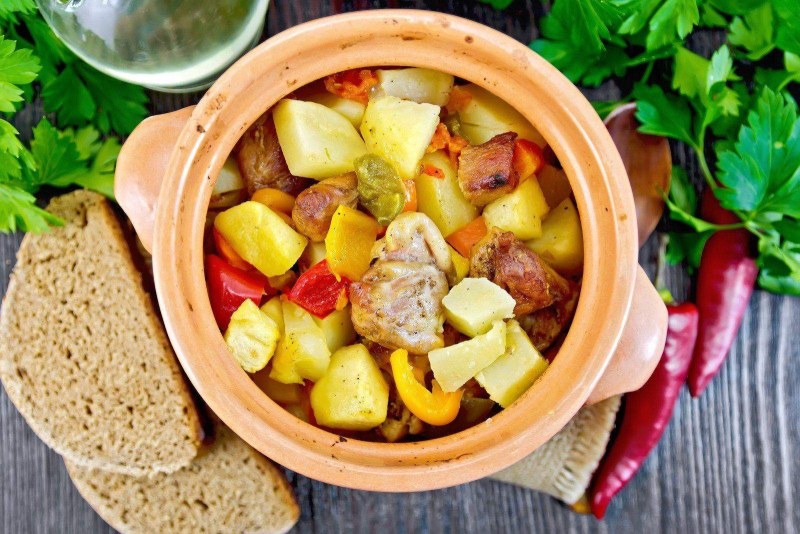 Горшочки индейка с картошкой