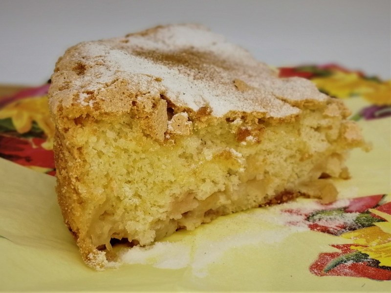 Яблочный пирог со сливочным маслом