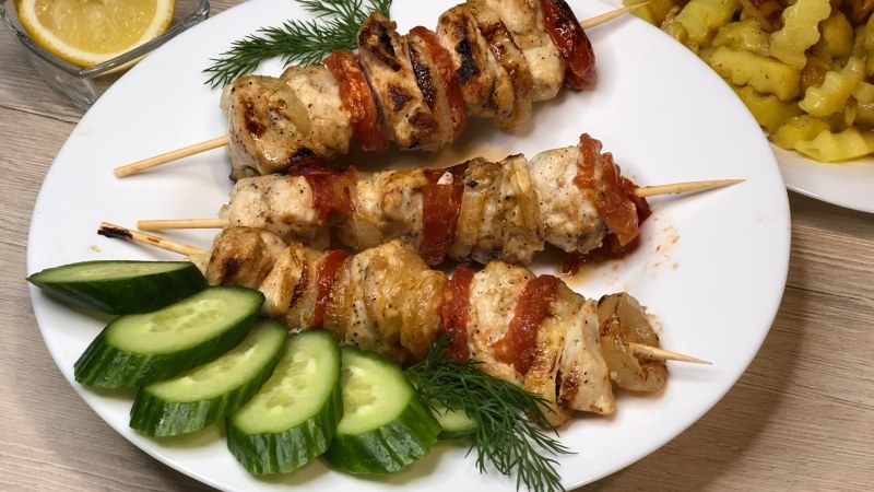 Шашлычки на шпажках с овощами