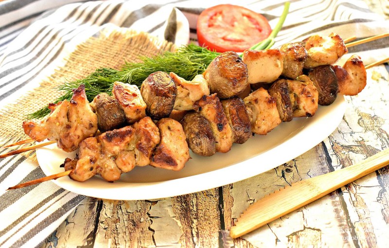 Куриный шашлык с грибами