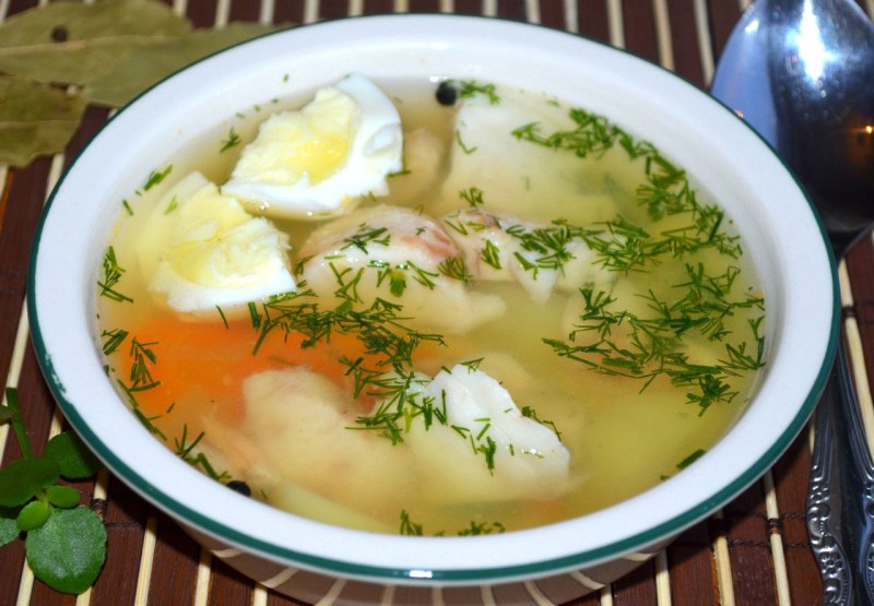 Уха с яйцом