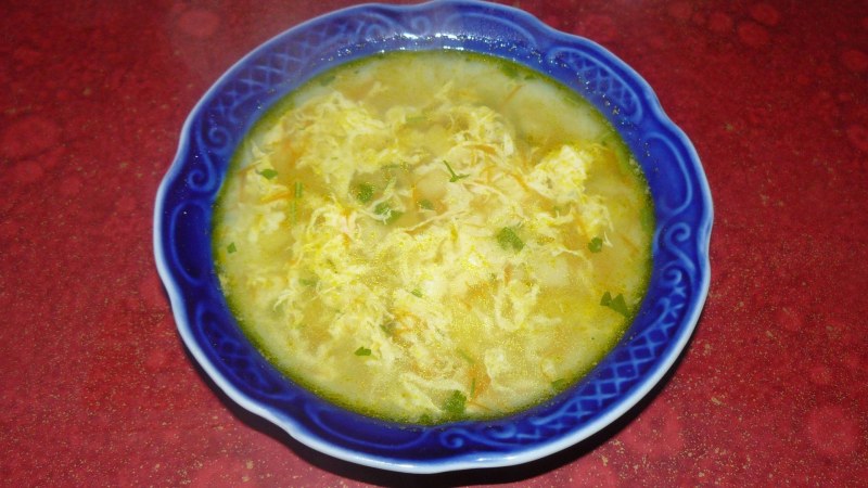 Суп картофельный с яйцом