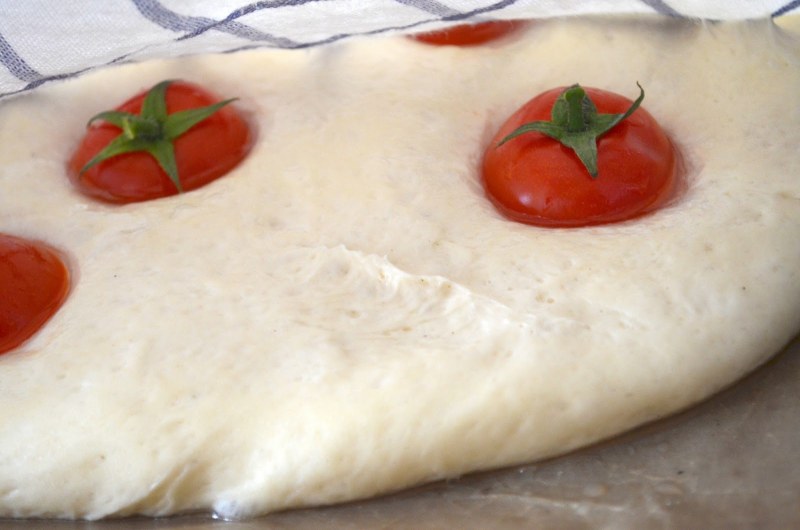 Фокачча с моцареллой