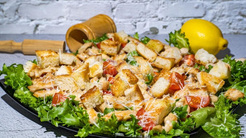 Цезарь с сыром Фета