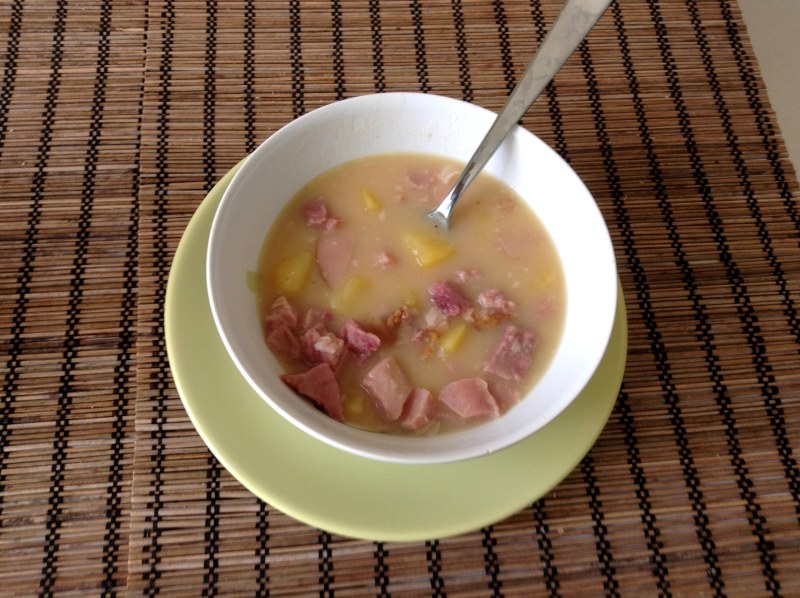 Гороховая каша с копченостями