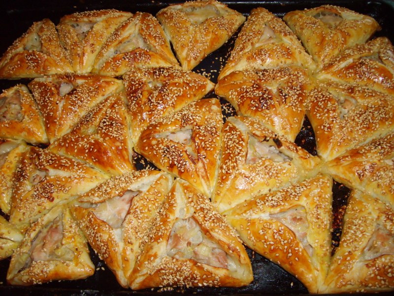 Защипка пирожков вилкой