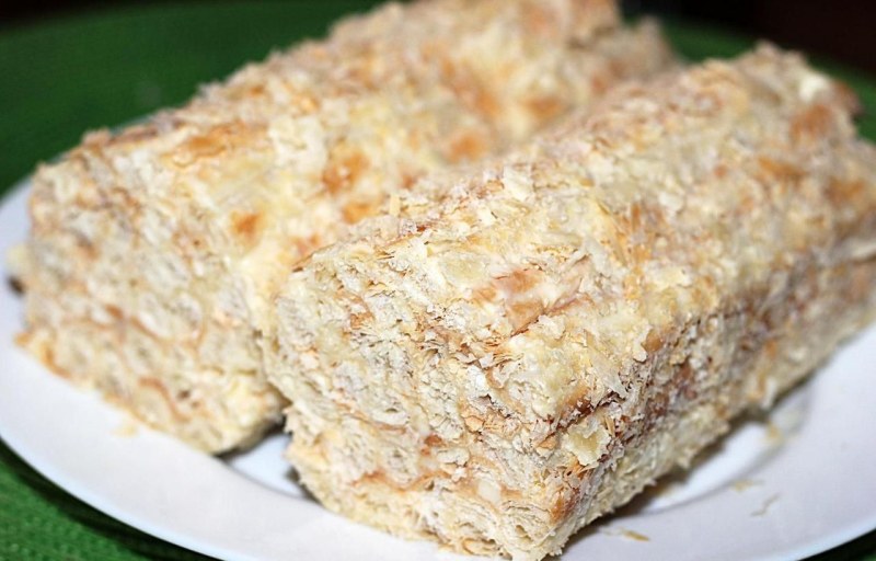 Торт Наполеон классический со сгущенкой