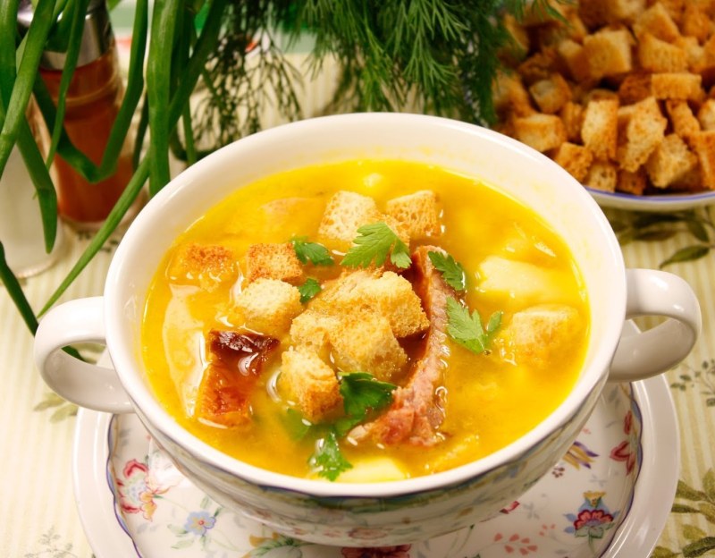 Суп с копчёными рёбрышками