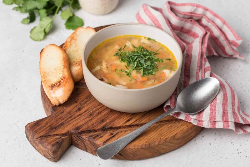 Гороховый суп с копчеными ребрами