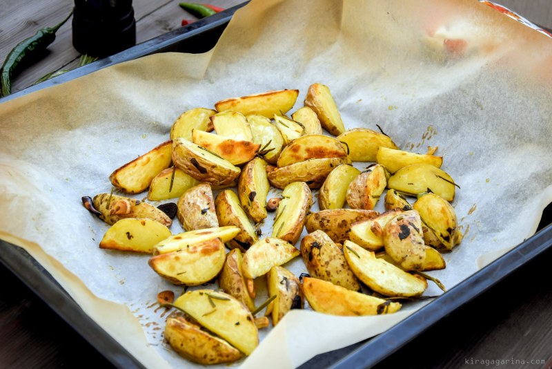 Картошка по деревенски с кожурой