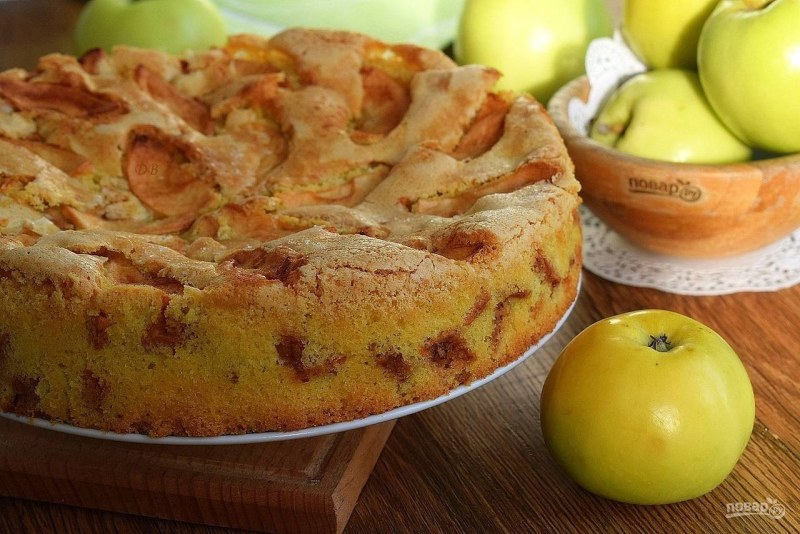 Яблочный пирог шарлотка