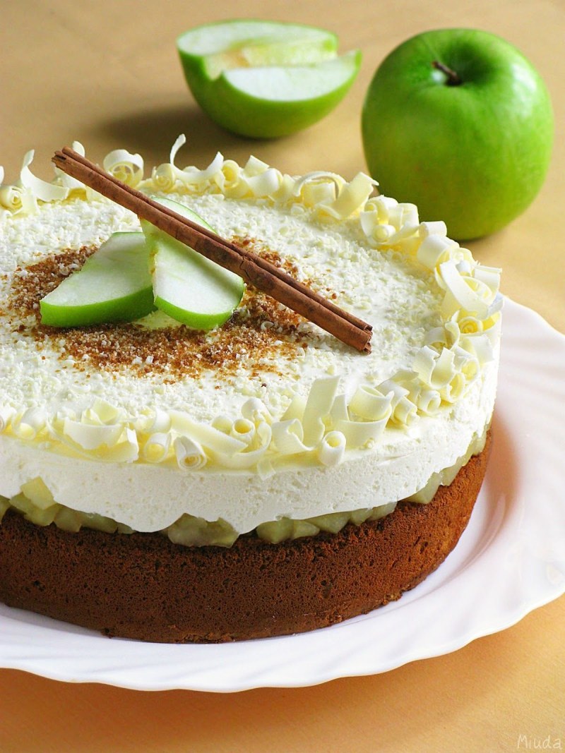 Шарлотка «экспресс» с яблоками