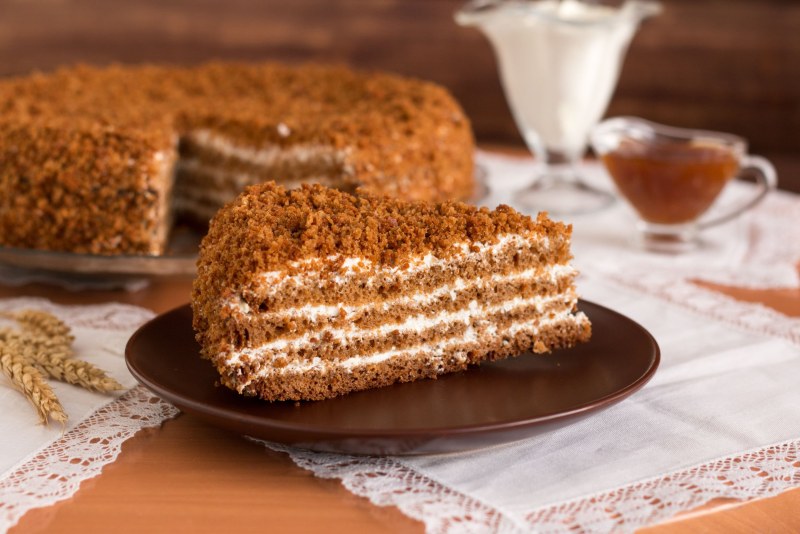 Королевский медовик