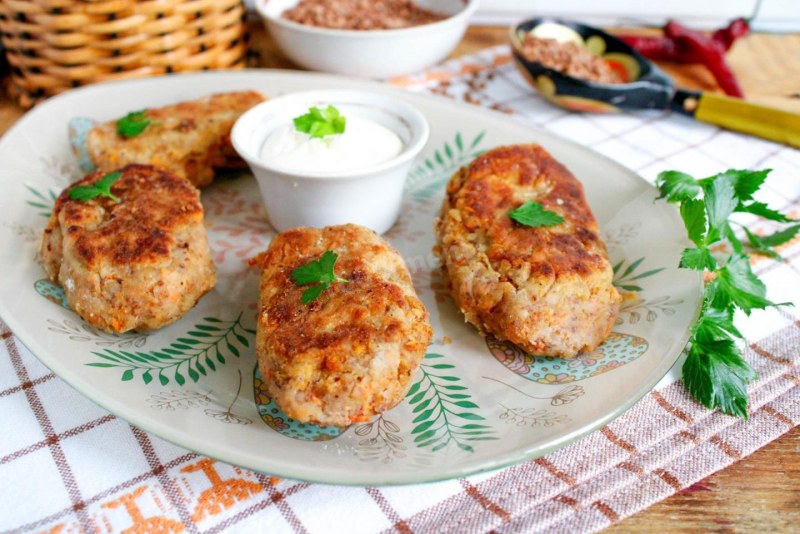 Постные чечевичные котлетки