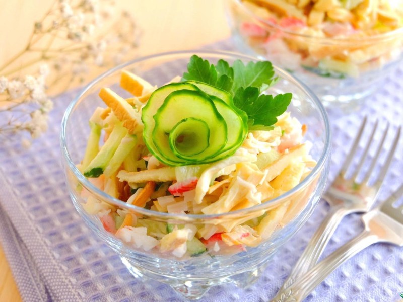 Салат из сыра косичка
