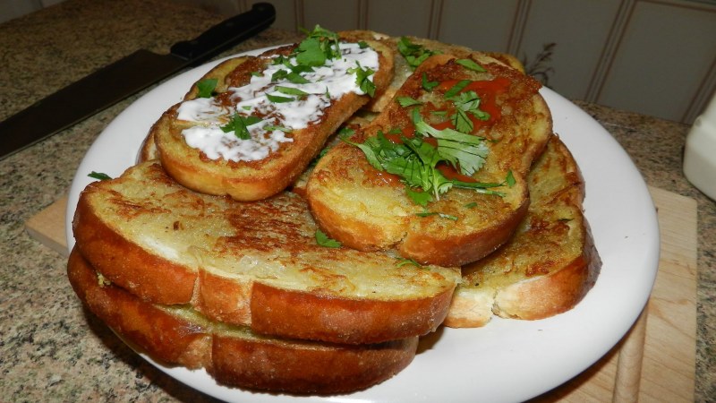Французский луковый суп с крутонами