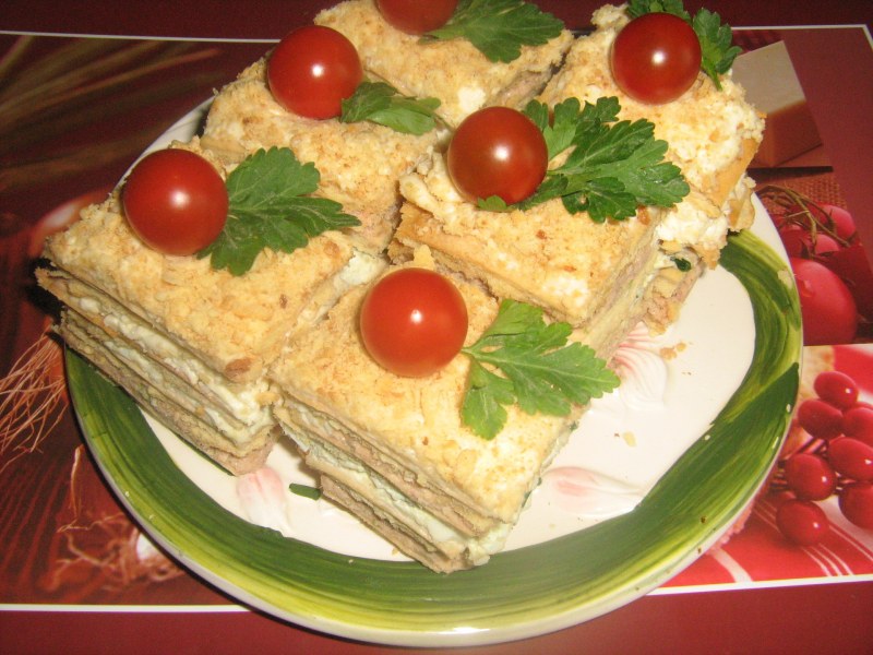 Закусочный Наполеон с консервой