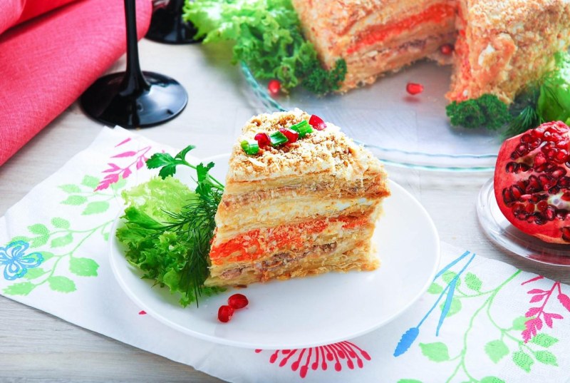 Закусочный торт Наполеон мясной