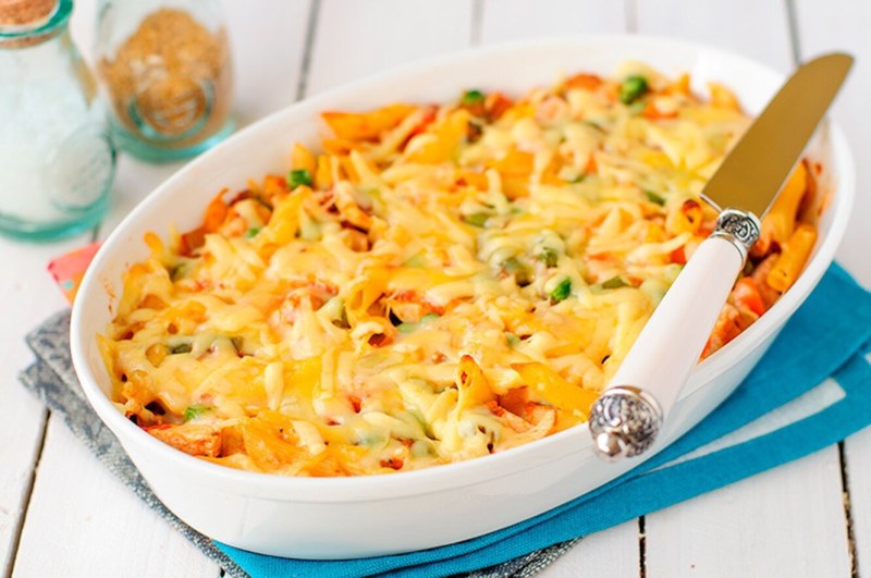 Запеканка из макарон с фаршем и сыром