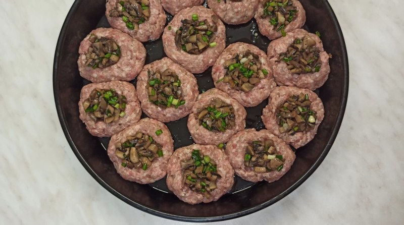 Мясные гнезда
