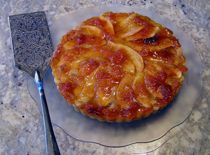 Шарлотка из яблок