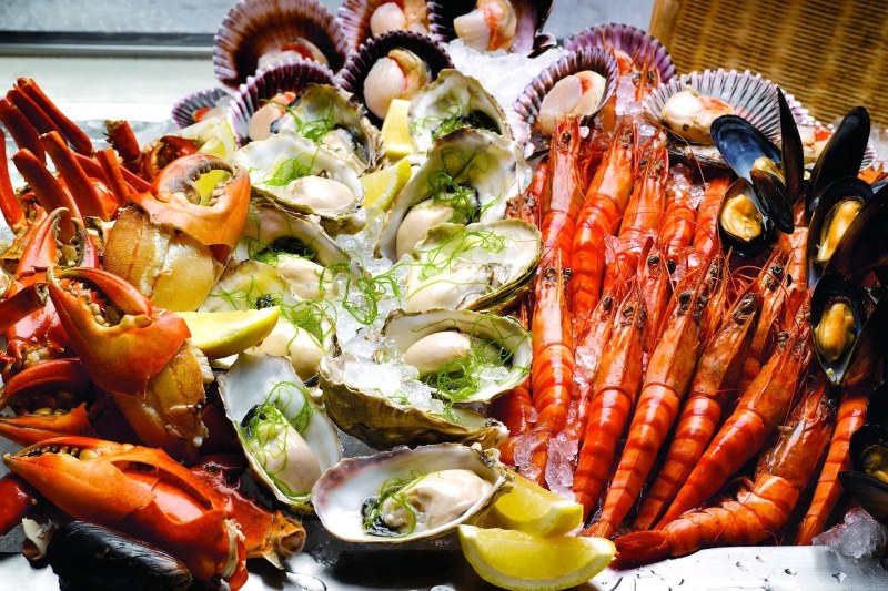 Морепродукты на праздничный стол