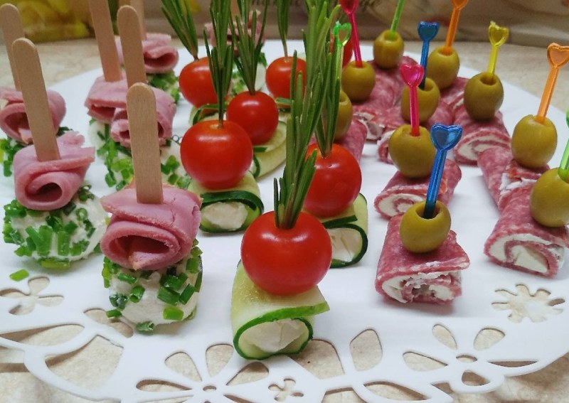 Канапе с салями