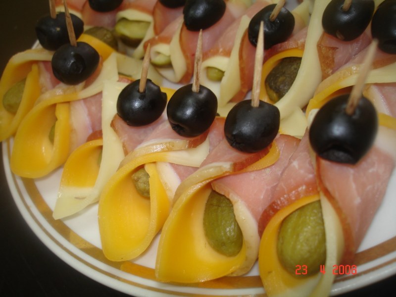 Канапе с мясом