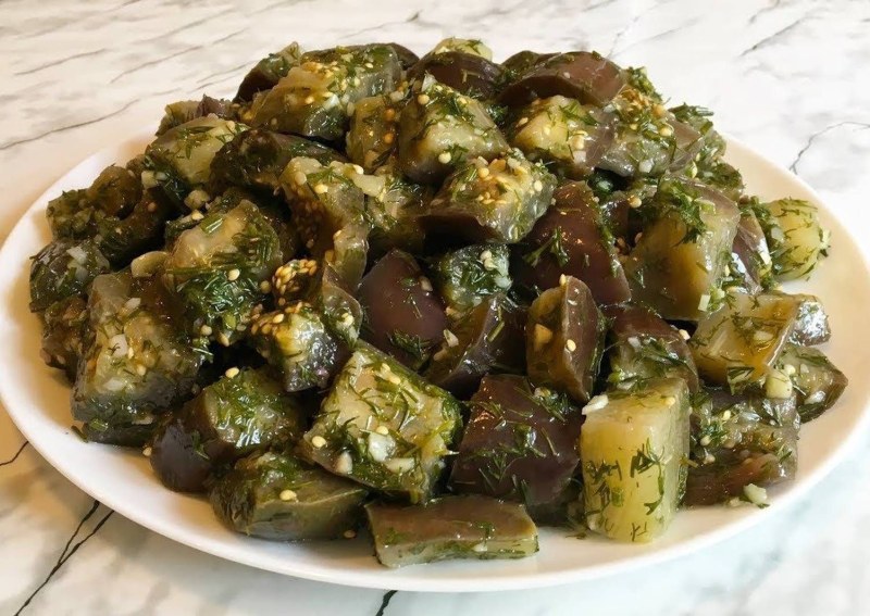 Баклажаны маринованные с чесноком