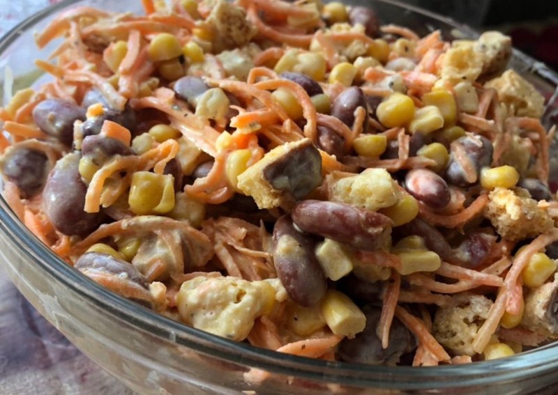 Салат с морковью по-корейски и фасолью