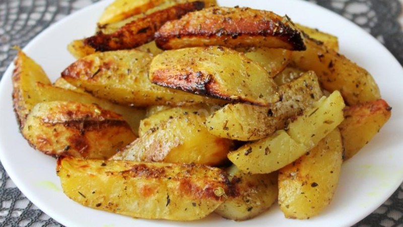 Картофель запеченный с сыром