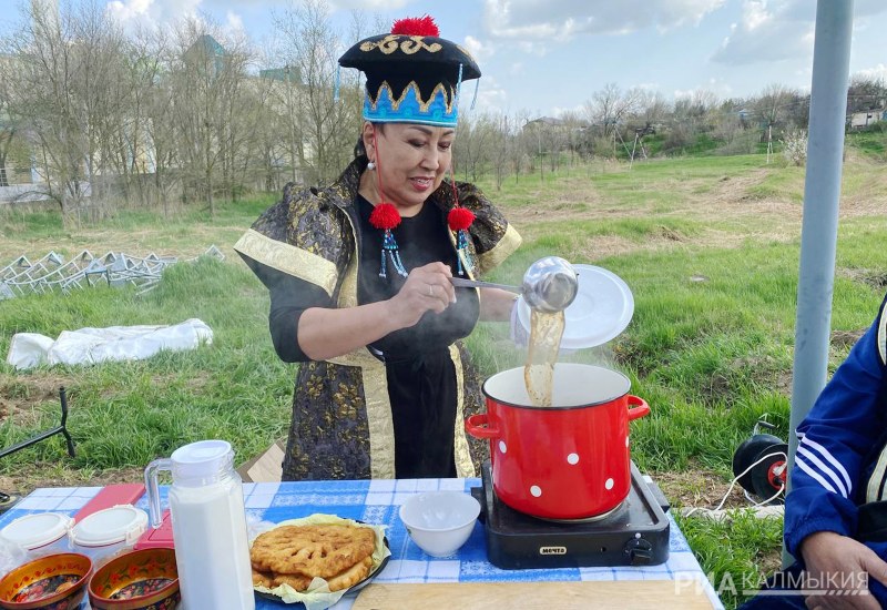 Фестиваль тюльпанов в Калмыкии