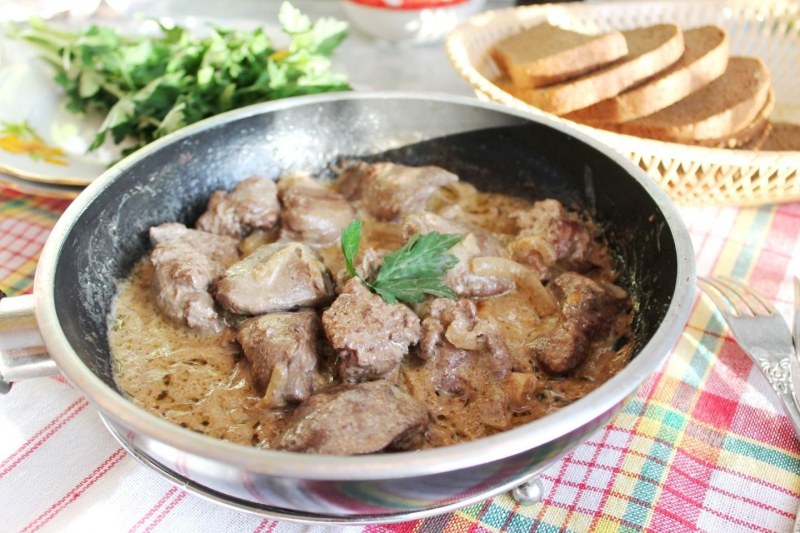 Куриная печень с луком
