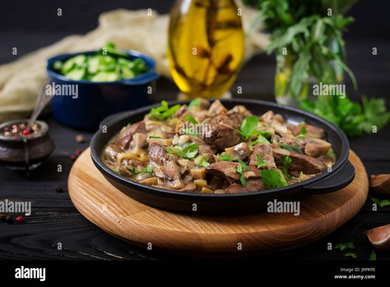 Нашпигованная говядина с грибами