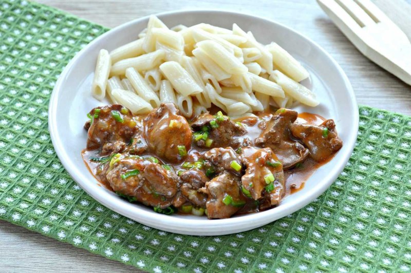 Макароны с печенью