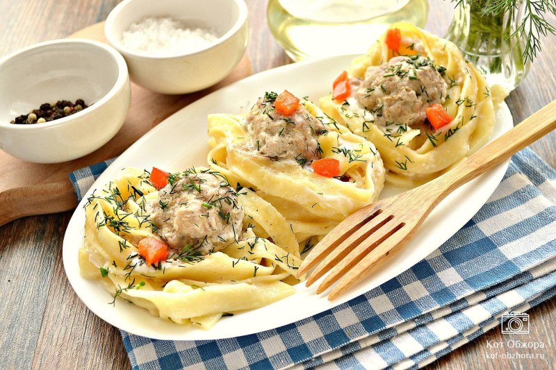 Картофельные гнезда с шампиньонами