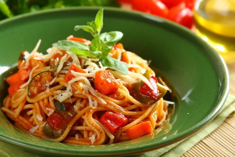 Макароны с овощами