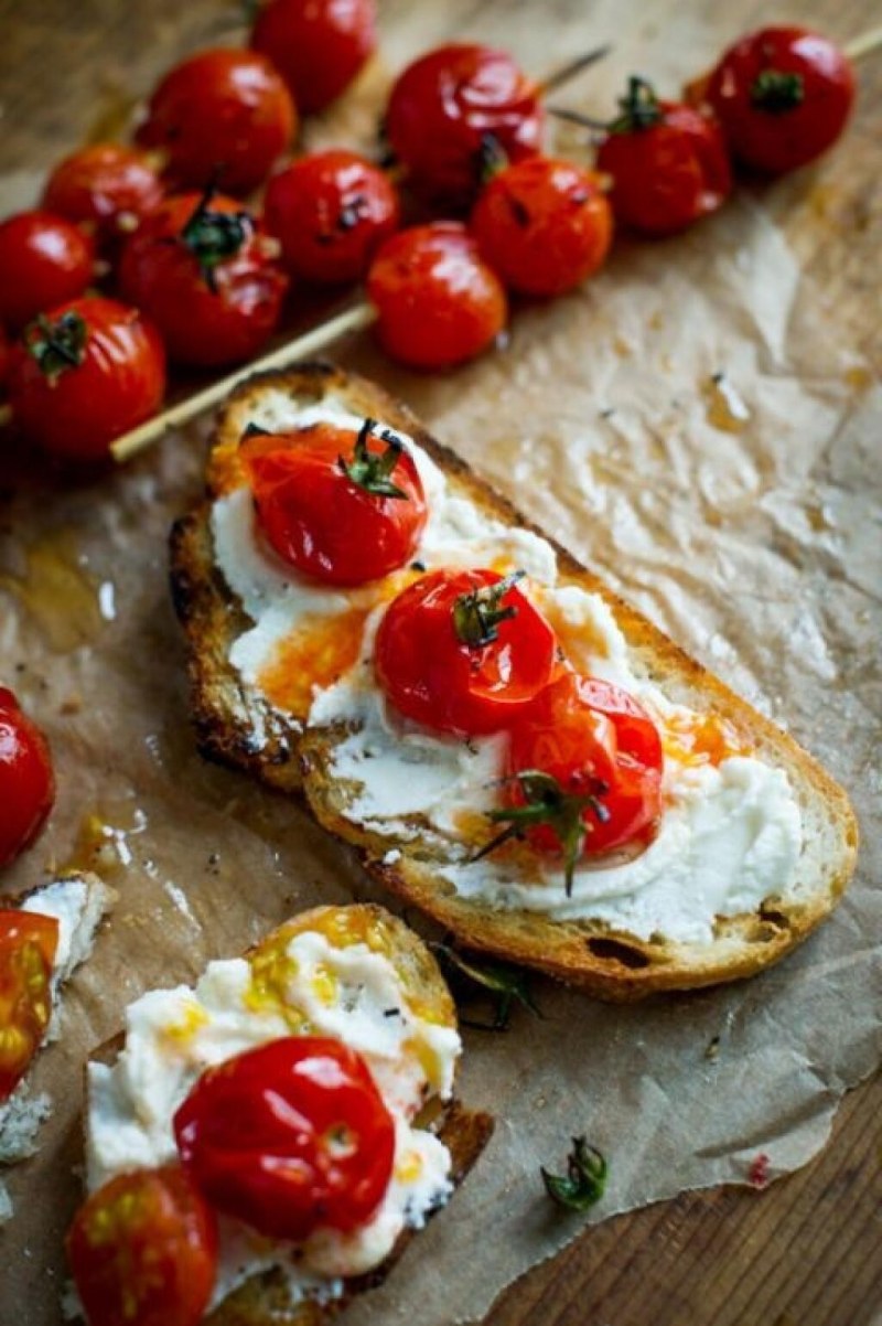 Канапе Мухоморчики с черри