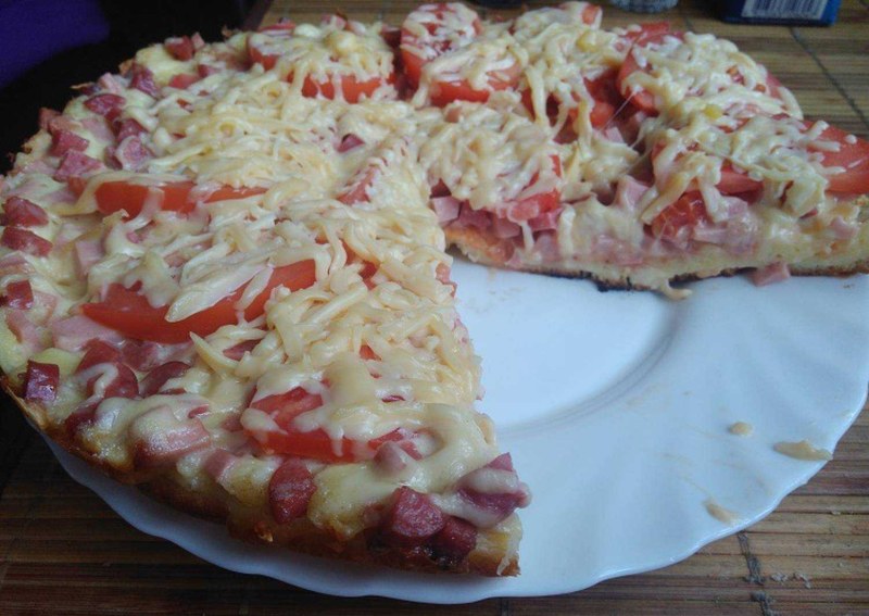 Быстрая пицца на сковородке