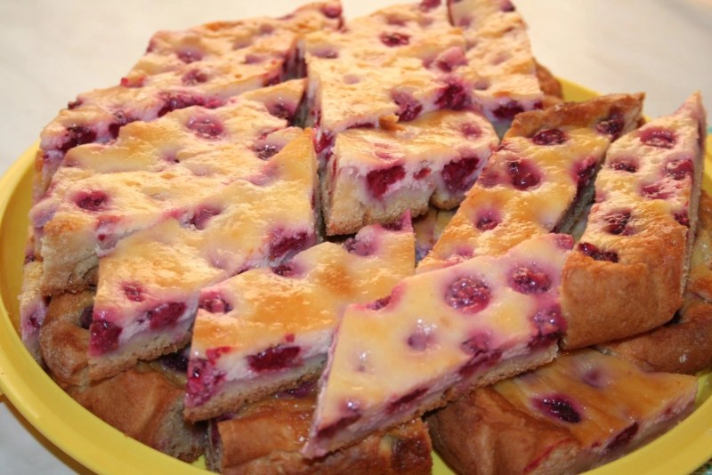 Пирог с малиной домашний