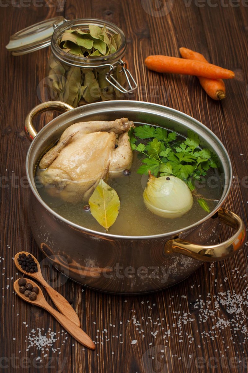 Сколько варится куриный бульон