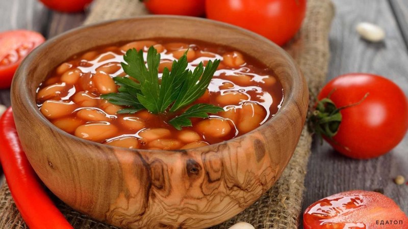 Фасоль с колбасой консервы