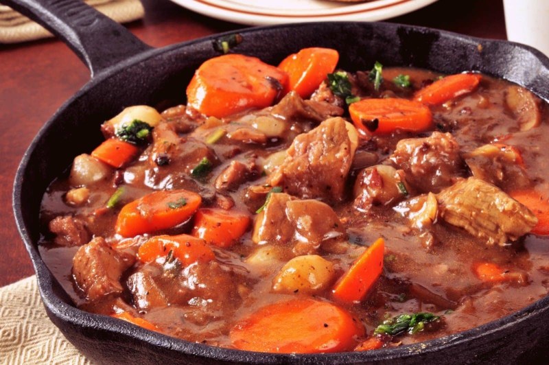 Телятина томленая с овощами