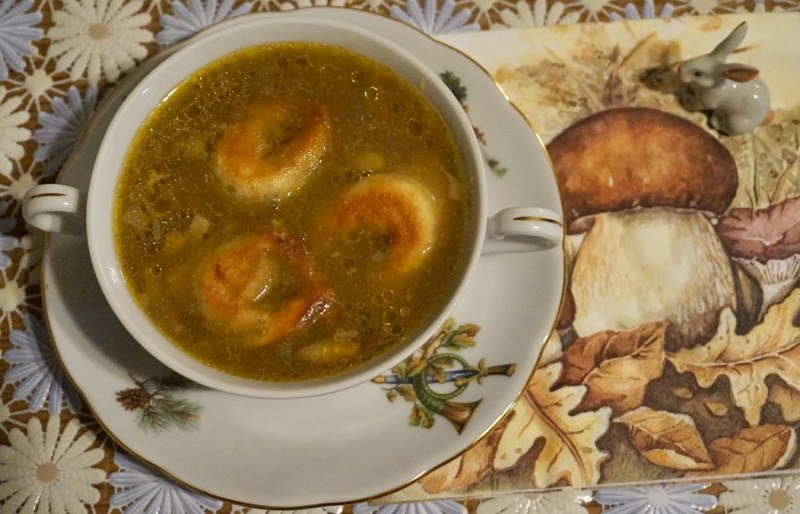 Суп консоме грибной