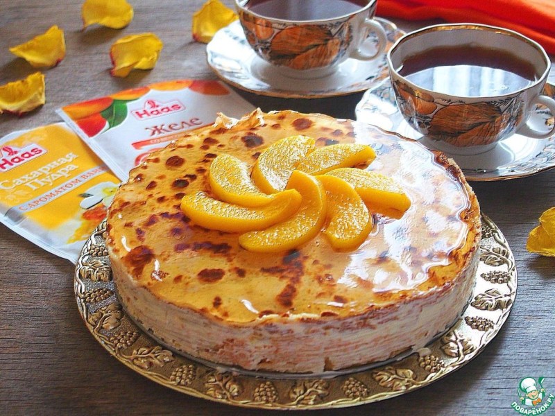 Бисквит с персиками