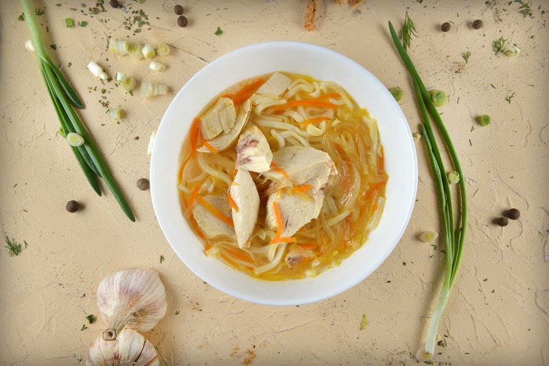 Суп-лапша домашняя с курицей